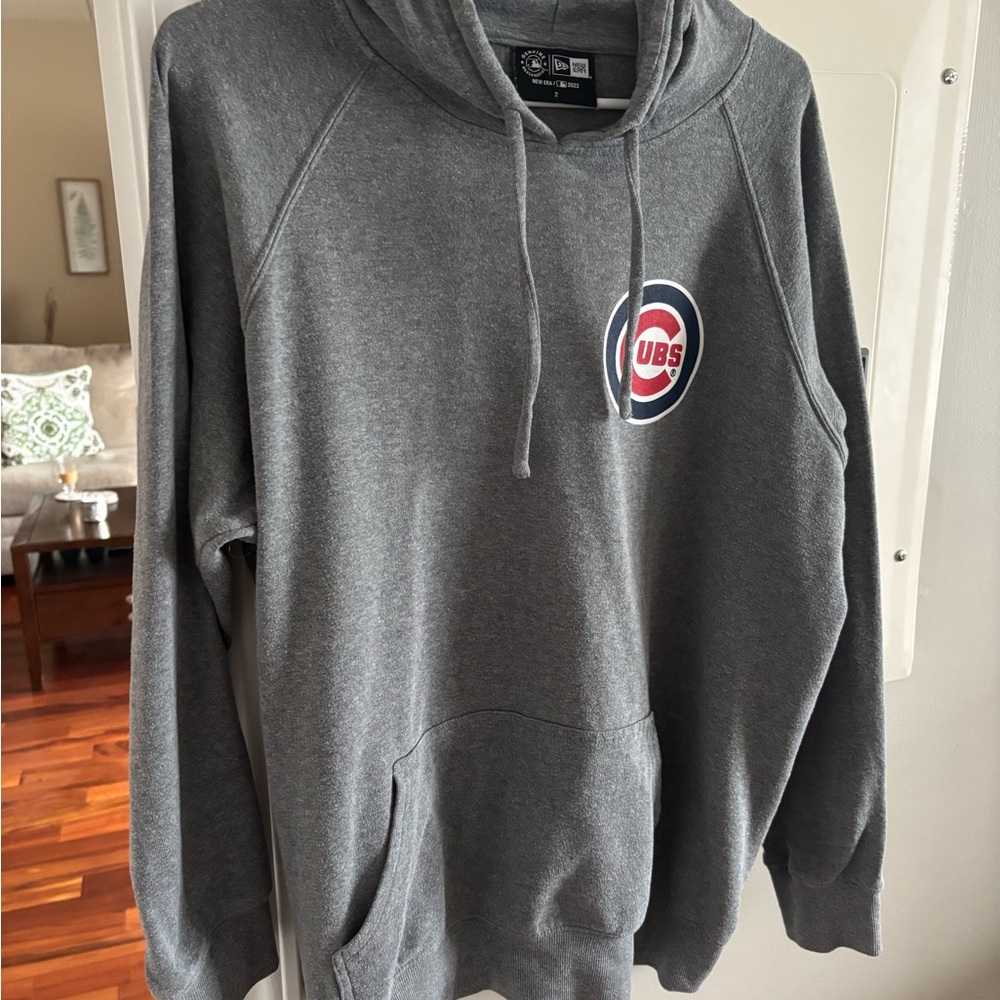 New Era Women’s Gray Cubs Pullover Hoodie - Picture 5 of 5